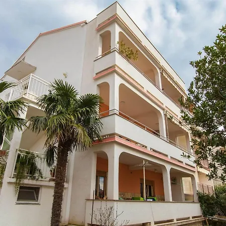 Appartement Ana Koni - Hr-09966-01 By Interhome